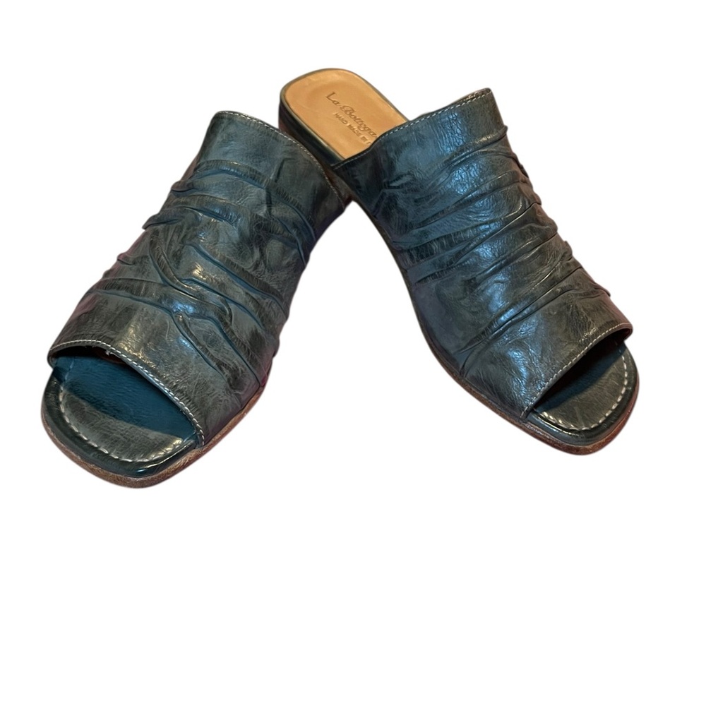 La Bottega di Lisa • Genuine Italian Leather Slip Ons